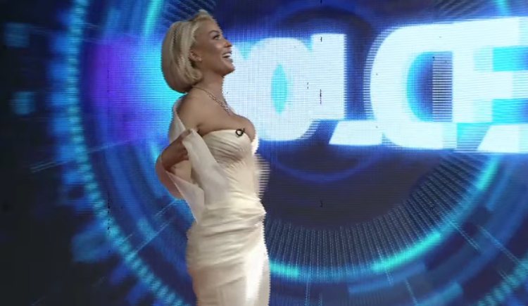 Dolce Dona ha partecipato al Grande Fratello italiano (come ospite)